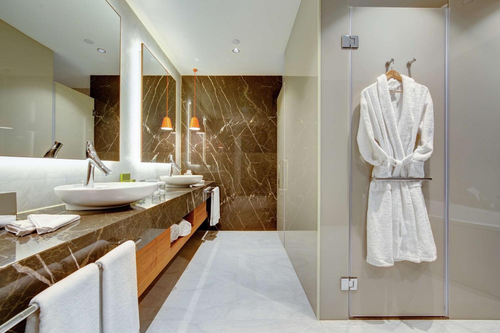 DoubleTree by Hilton Adana Otel Dış mekan fotoğraf
